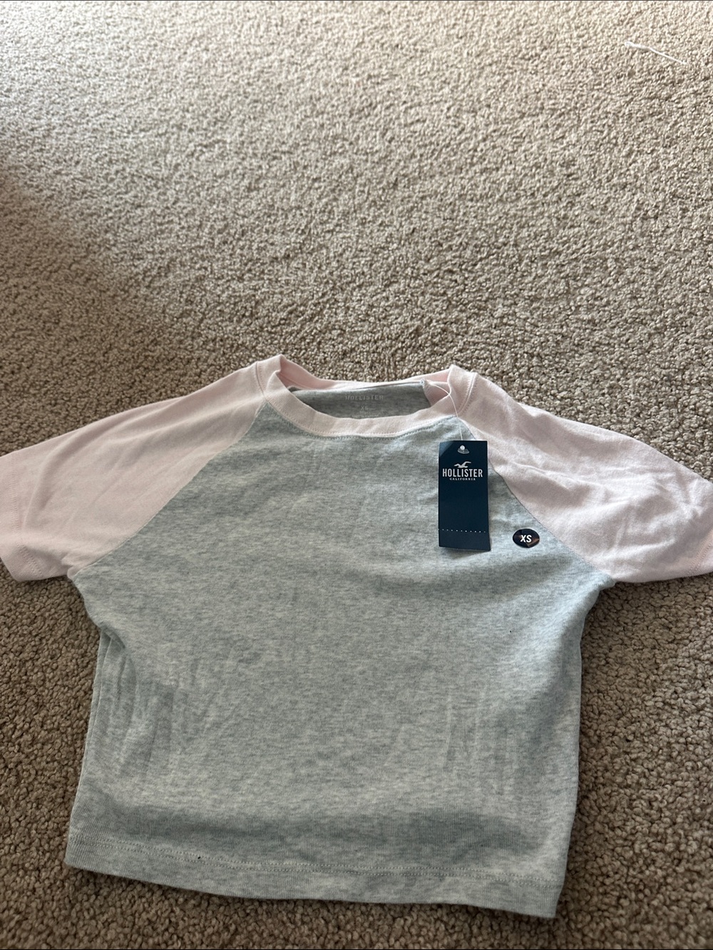 Hollister Raglan Crop Tee - Light Gray & Pale Pink